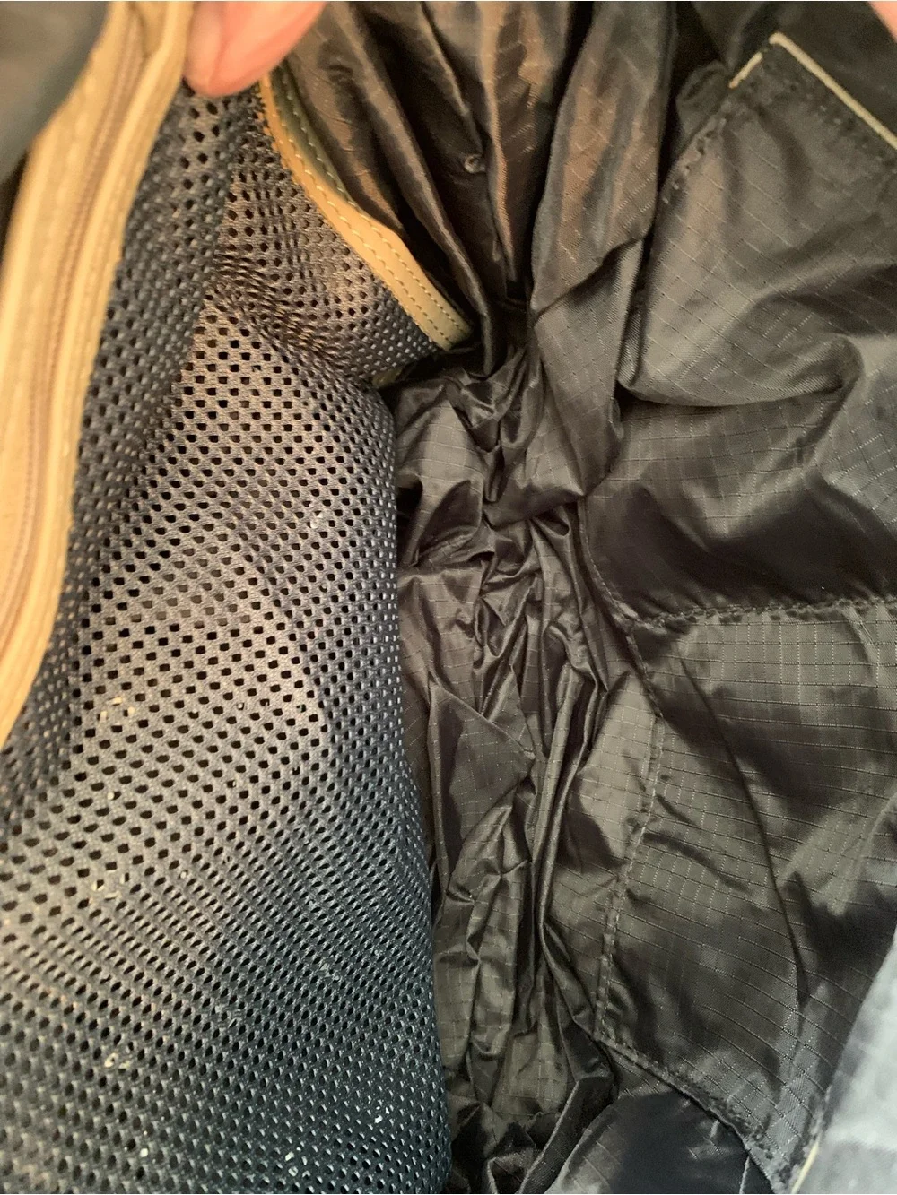 NWT- SOUL and SELENE Extra Large Women’s Quilted Puffer Bag.